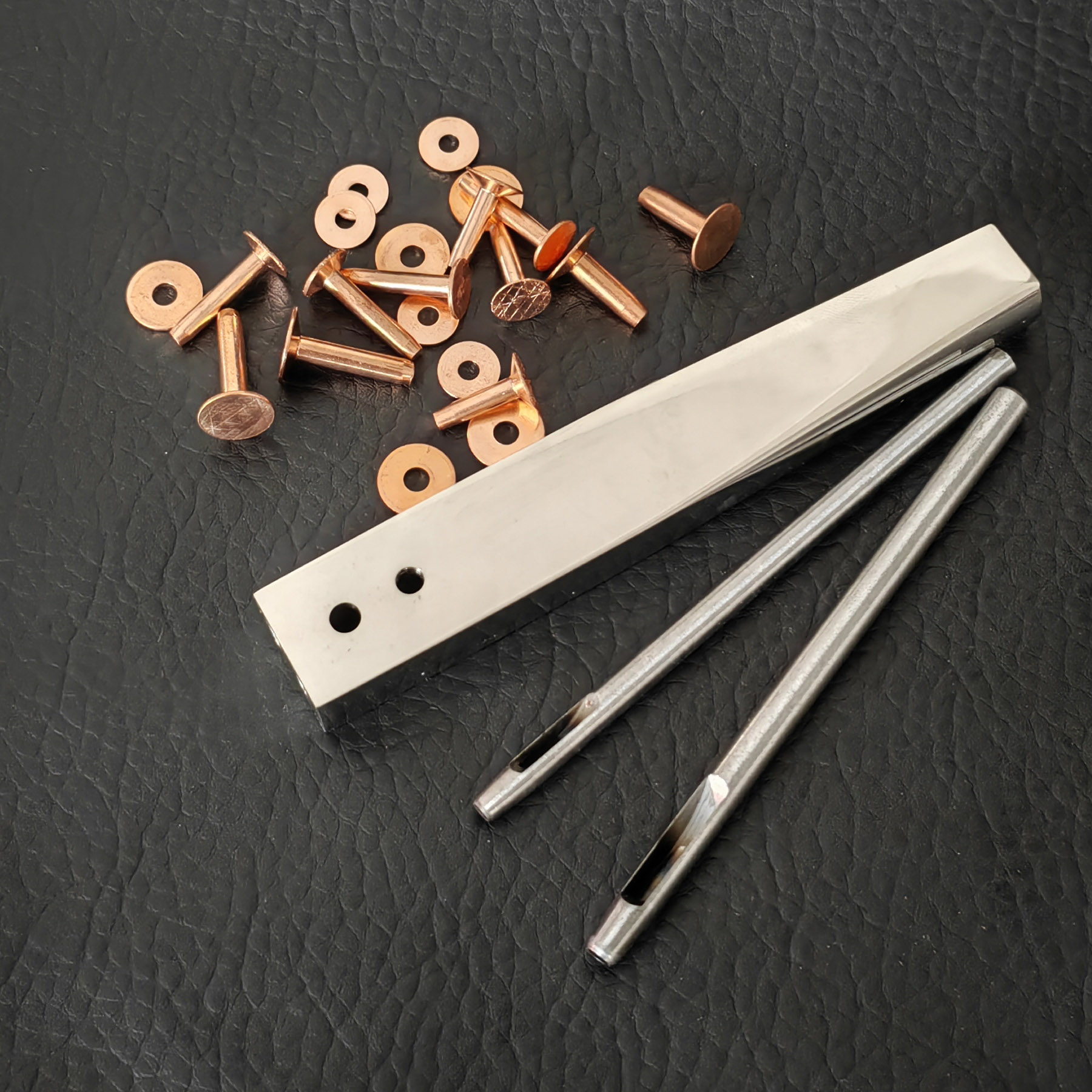 Copper Rivets and Burrs  #9 an - Leatherwork Punching Tool avaliação e preço